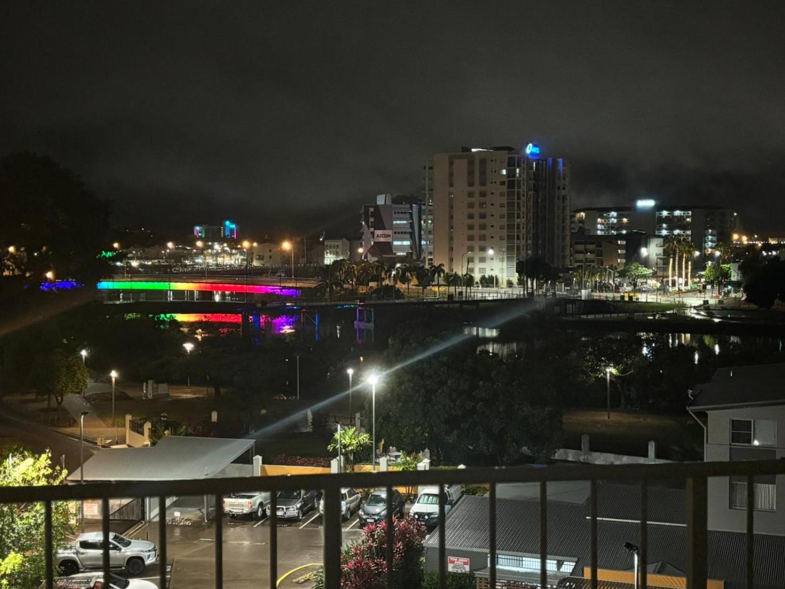 City Love Affair On Stanley ทาวน์วิล ภายนอก รูปภาพ